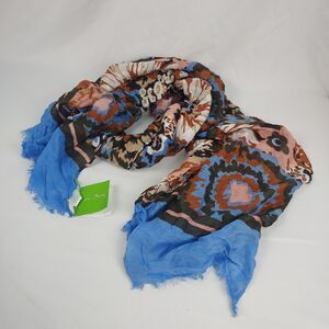 Vera Bradley Lightweight Rayon Scarf Floral Medallion Blue Fringe New